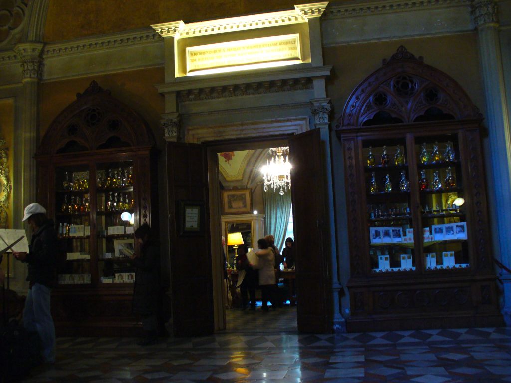 491_smn_perfume_museum.jpg